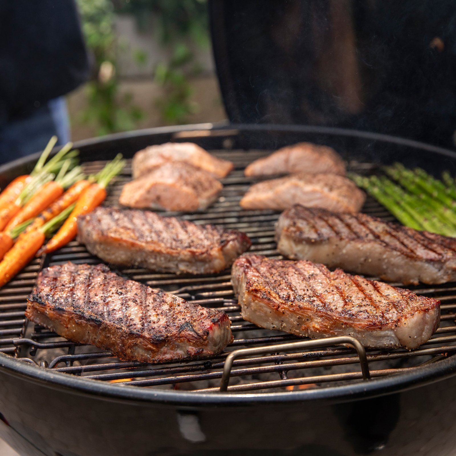 26” Master-Touch™ Charcoal Grill - Image 5