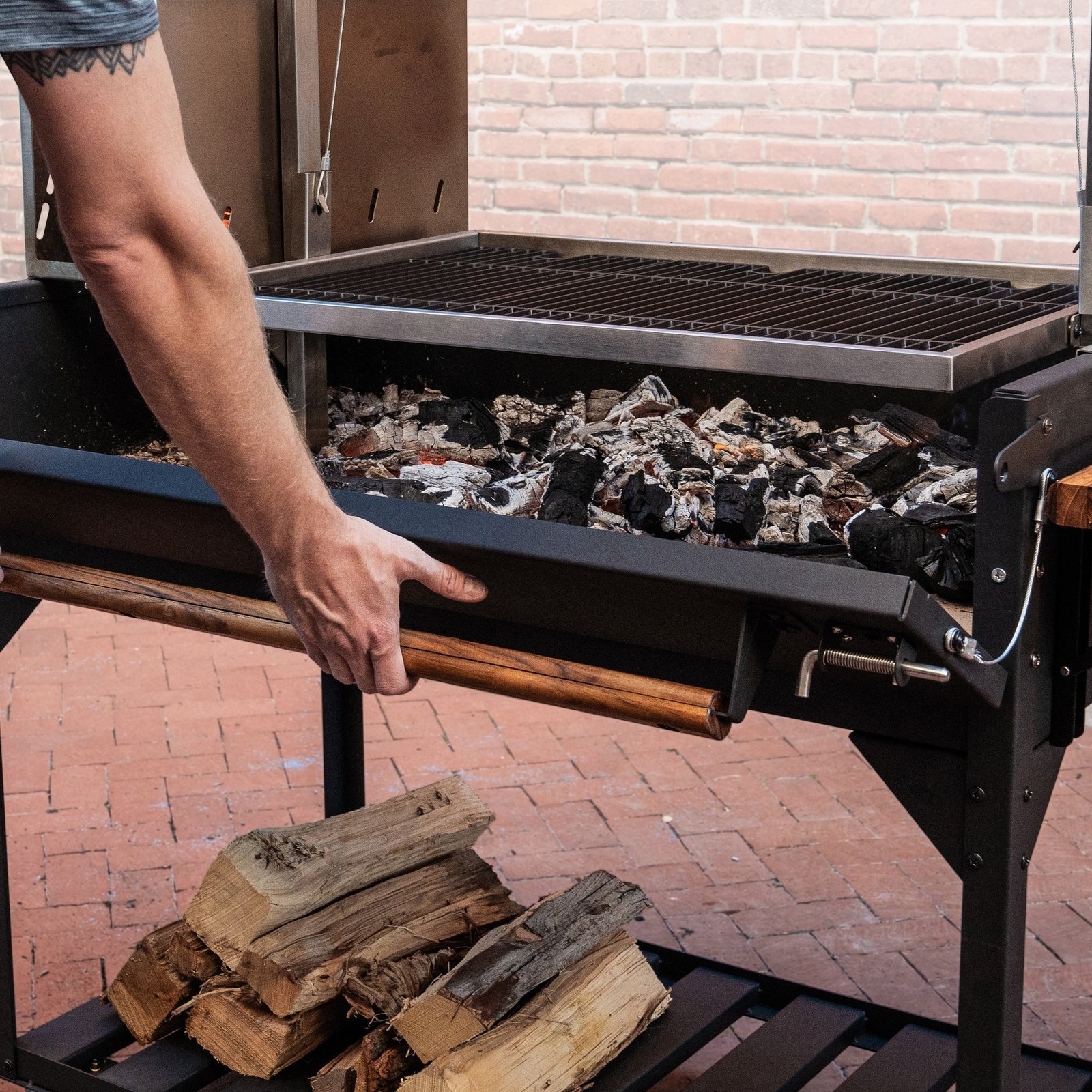 Premium Argentine/Santa Maria BBQ Grill with Wood Fire and Charcoal Grill - Image 10