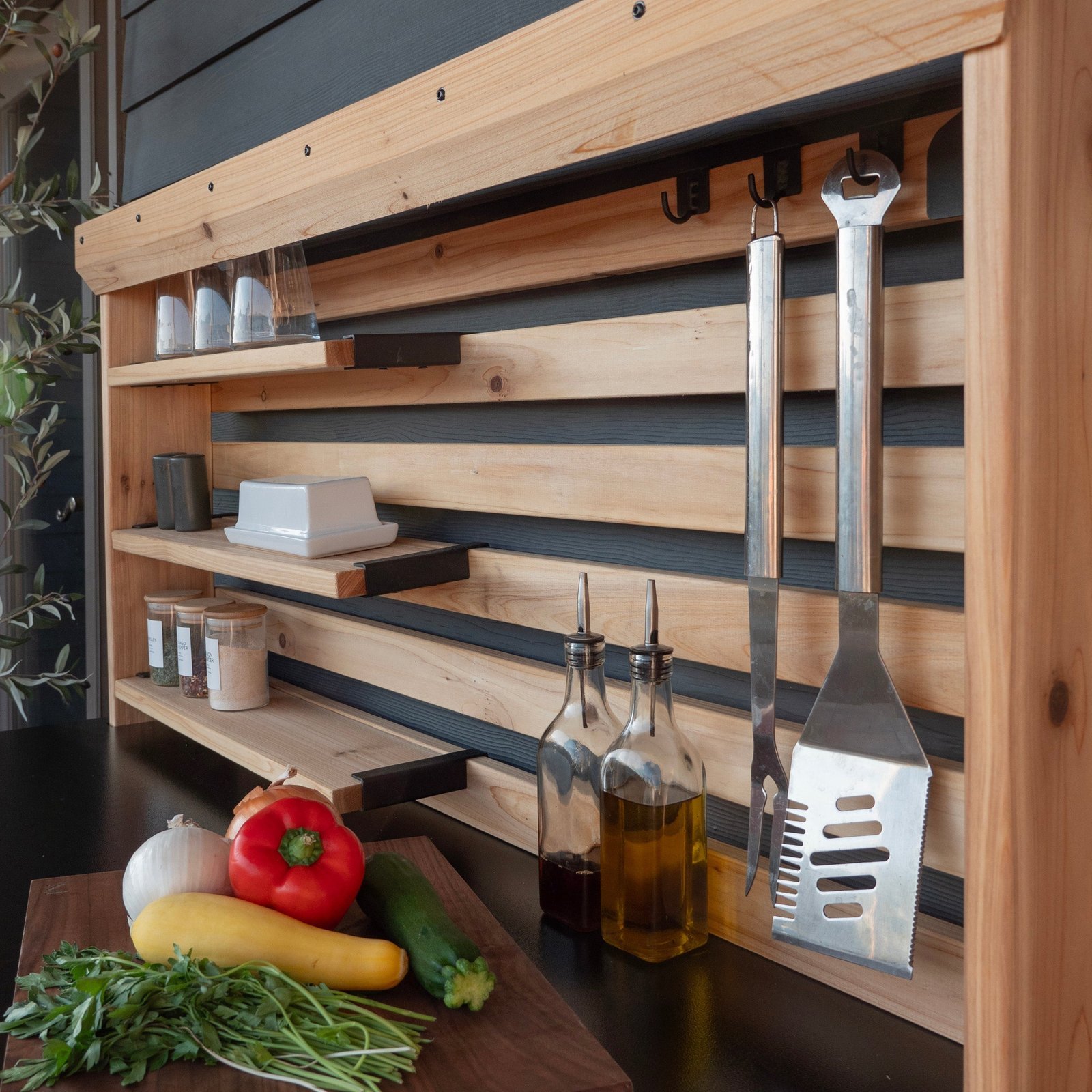 Hutch/Serving Station - Image 7