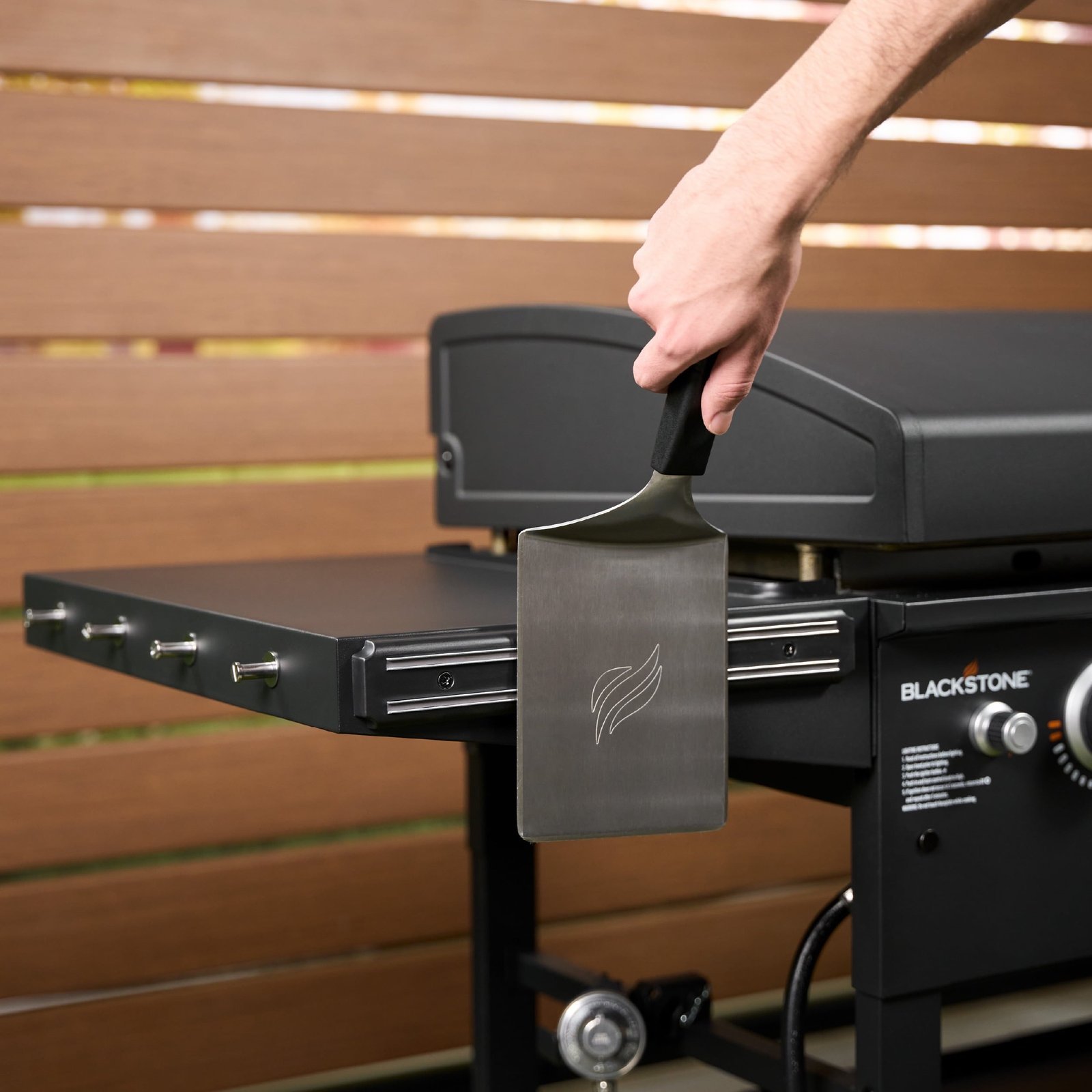 Blackstone Original Outdoor Griddle, 4-Burner 36" Propane Flat Top Grill with Hood, Black - Image 7