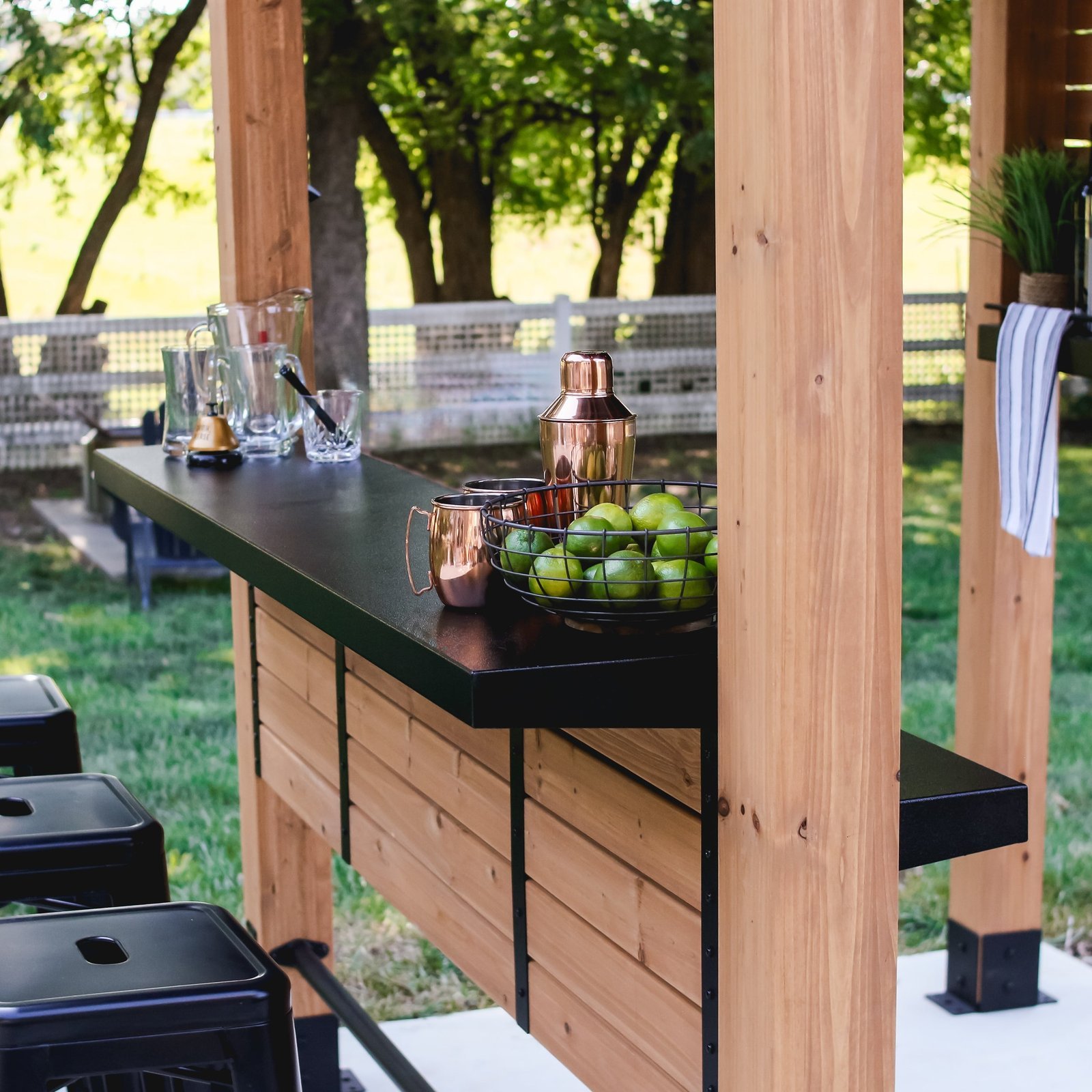 Cedar Springs Outdoor Bar - Image 5