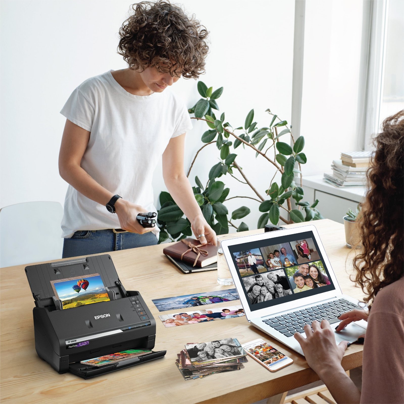 Epson FastFoto FF-680W Wireless High-speed Photo and Document Scanning System - Image 7